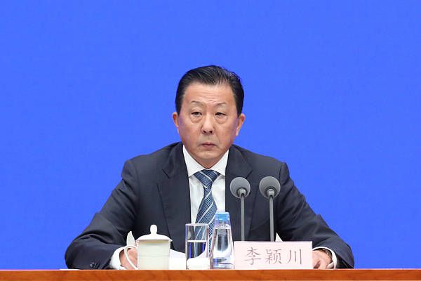 老爹是个脸上兜不住事儿的人。